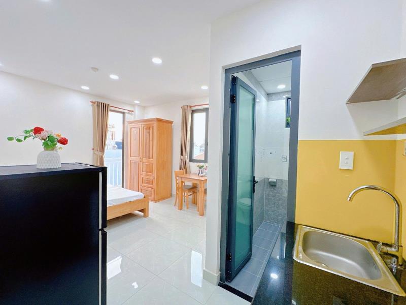 Cho thuê studio ban công - thang máy, gần phan đăng lưu - bình thạnh