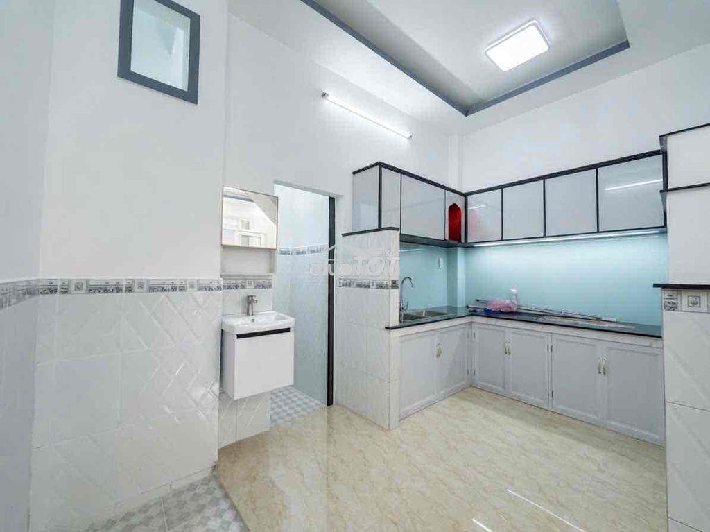 🆘 Nhanh mới kịp! 4t mấy mà 5pn , 4 tầng đúc btct thì thật sự rất hiếm! - 4