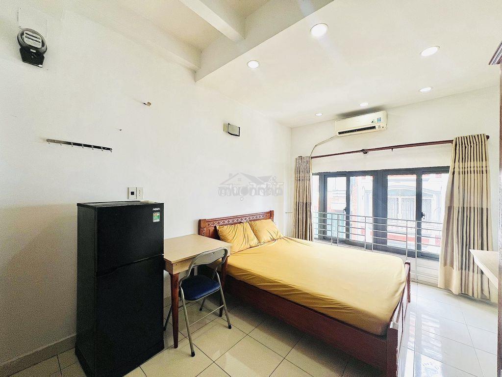 Căn hộ cửa sổ lớn ngay gần nhà hát hòa bình - full nội thất - 3