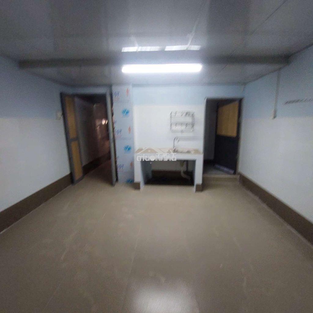 Nhà 5 tầng, 9phòng lớn, 9wc ,5x17 kế trường chinh - 4