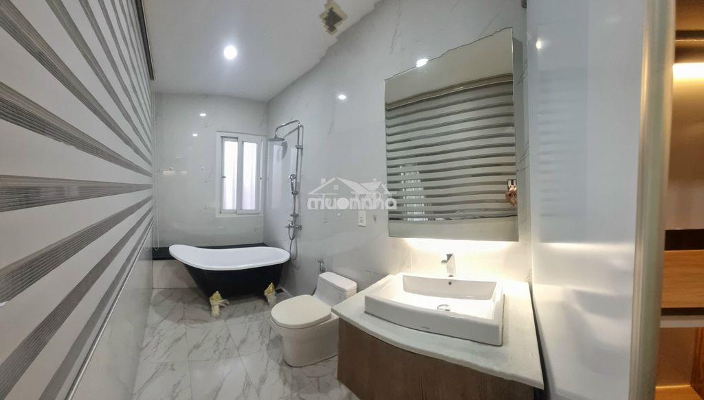 Bt song lập melosa khang điền - full nt - 8x18m có sân vườn - 4pn 4wc - 4