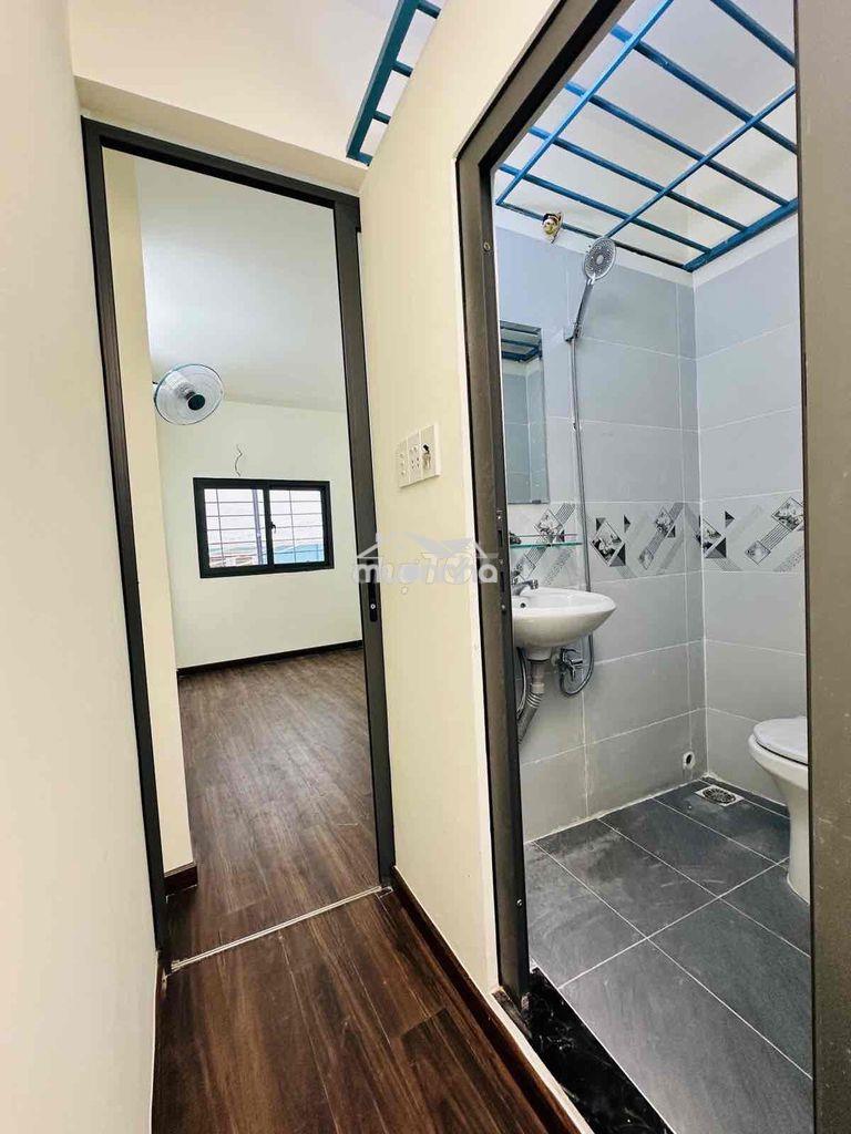Hẻm 3m gần mt cmt8 quận 10 14m2 2 tầng 2 tỷ 85 - 2