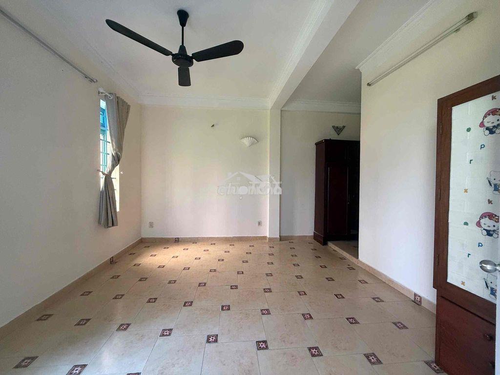 Nc truong công dịnh - tân bình - 5pn - có sân - ngang 6,5m - 4