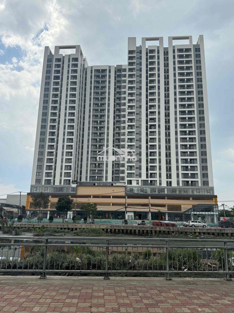 Cho thuê 68m2 : 10.5tr có rèm , máy lạnh , máy nước nóng
