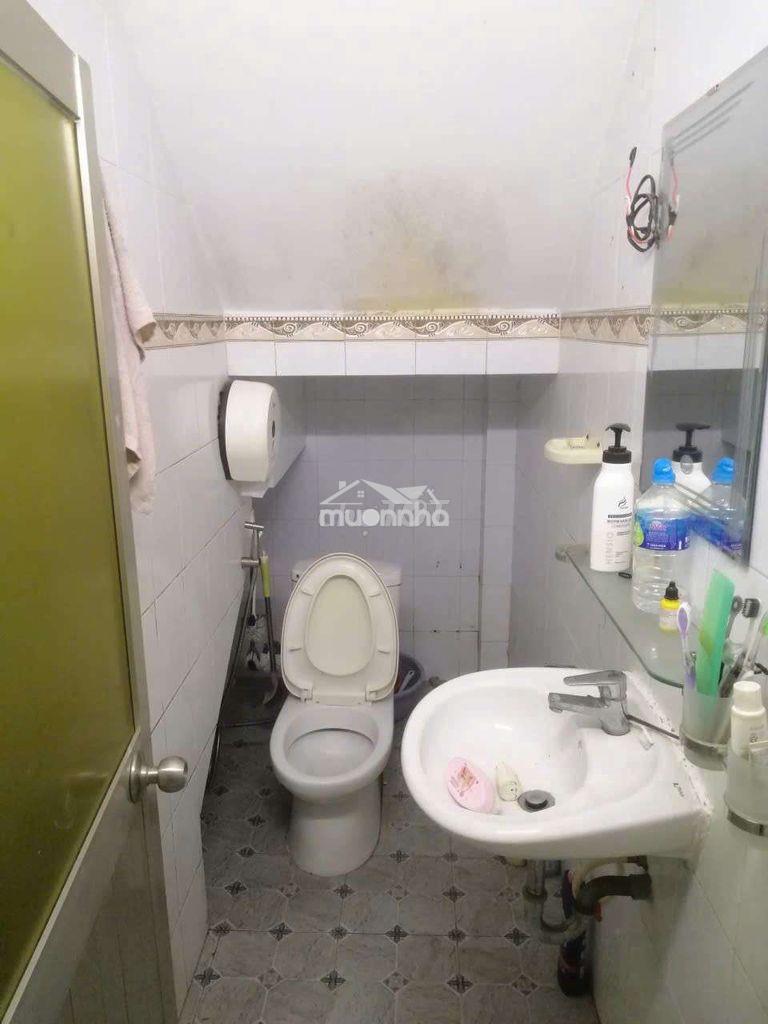 Cho thuê nhà đường phạm hùng c1 dt.4m×14m } 2 lầu 4phòng 3toilet hẽm5m - 3