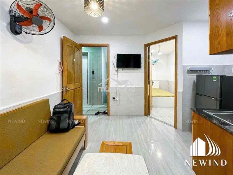 Căn hộ 1pn+1pk full nội thất_ thang máy_ bảo vệ gần đh luật_n
