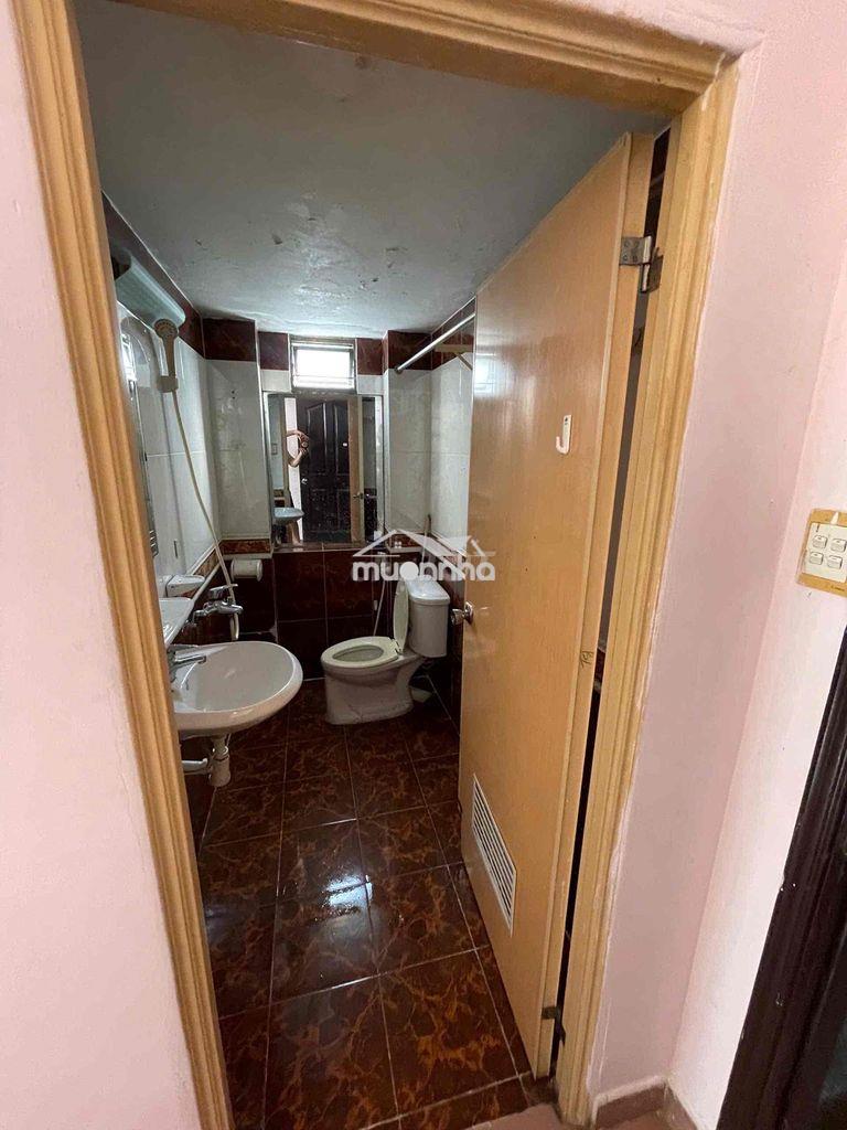 Phòng hẻm 611 20m2 hẻm xe tải quay đầu được