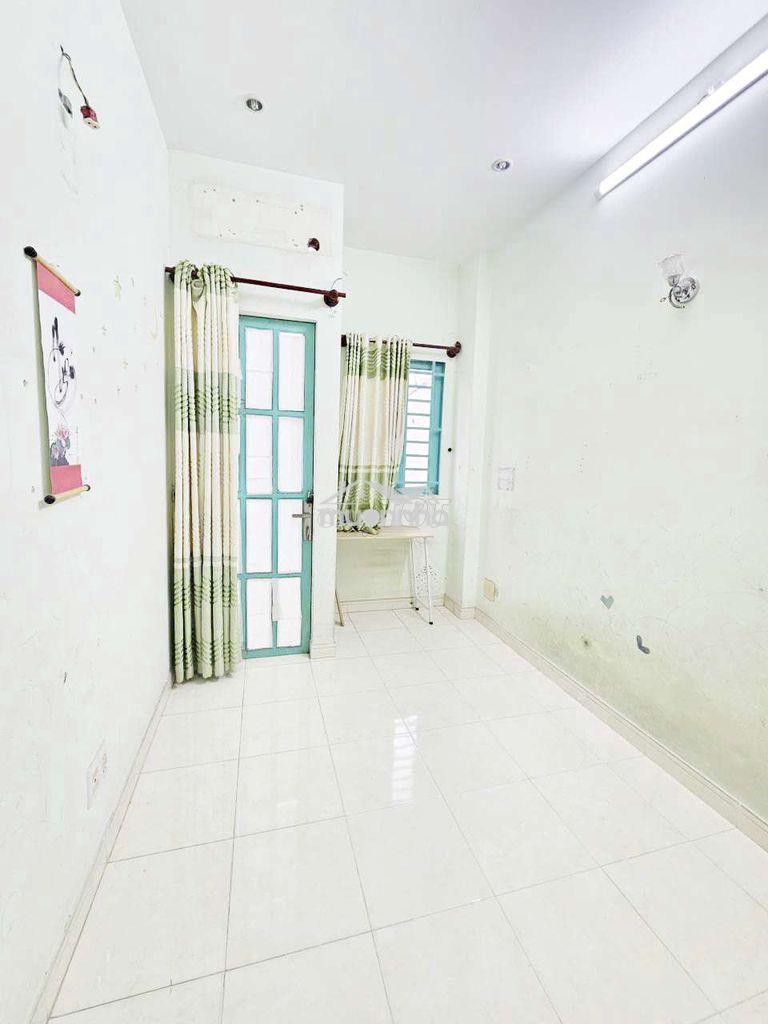 Nhà thuê đường trước nhà 4m hùynh văn bánh phú nhuận 2 pn 1 máy lạnh