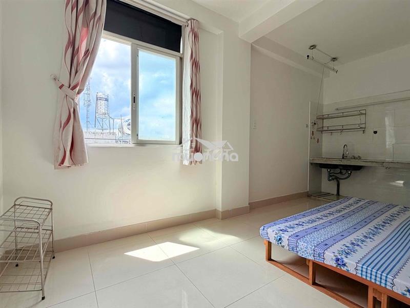 Cho thuê phòng cửa sổ ngay chợ tân quy