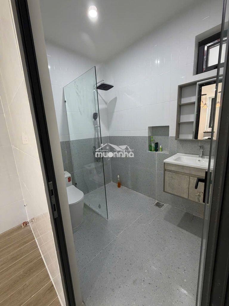 Bán nhà mới lô góc 2 mặt tiền 2 tỷ 390tr xã long hải , full nội thất - 3