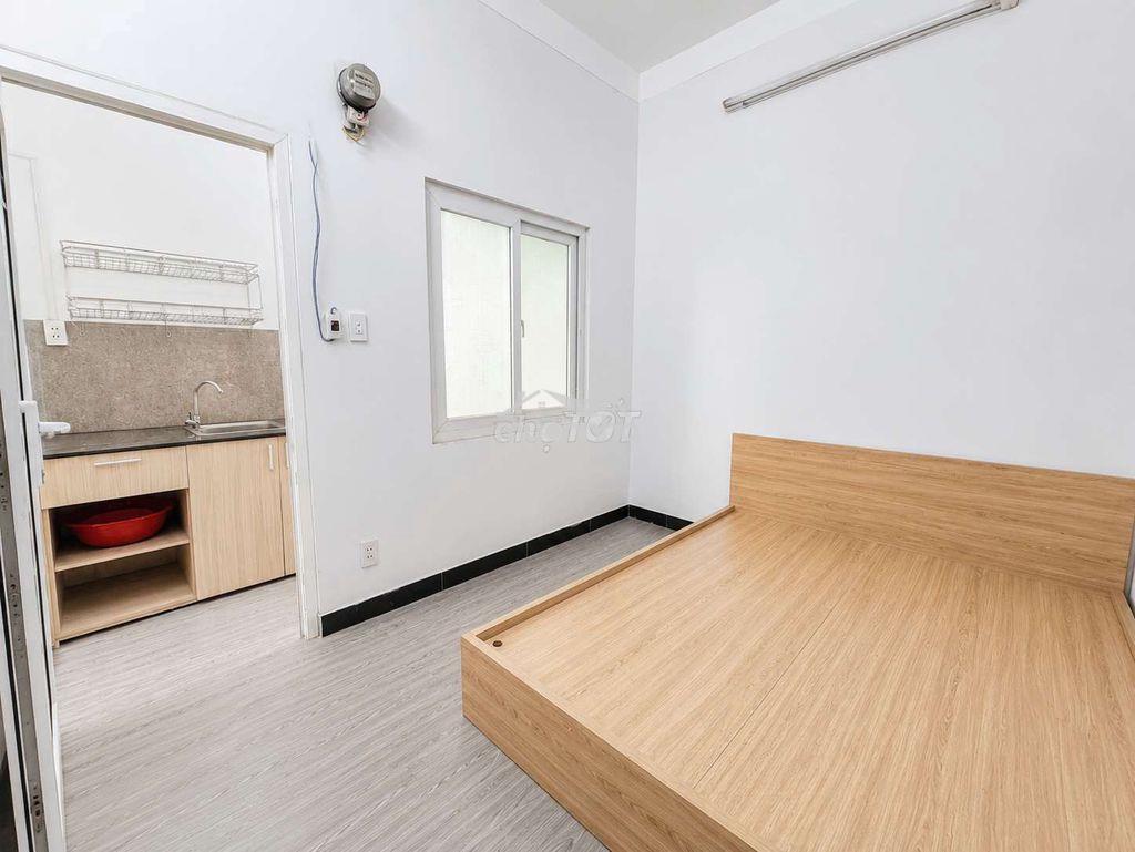 Cho thuê 2pn riêng biệt 2 máy lạnh có cửa sổ trời kế ngã tư hàng xanh🌿 - 3