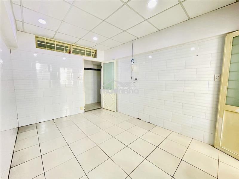 Phòng tách bếp sạch đẹp - an ninh gần hub