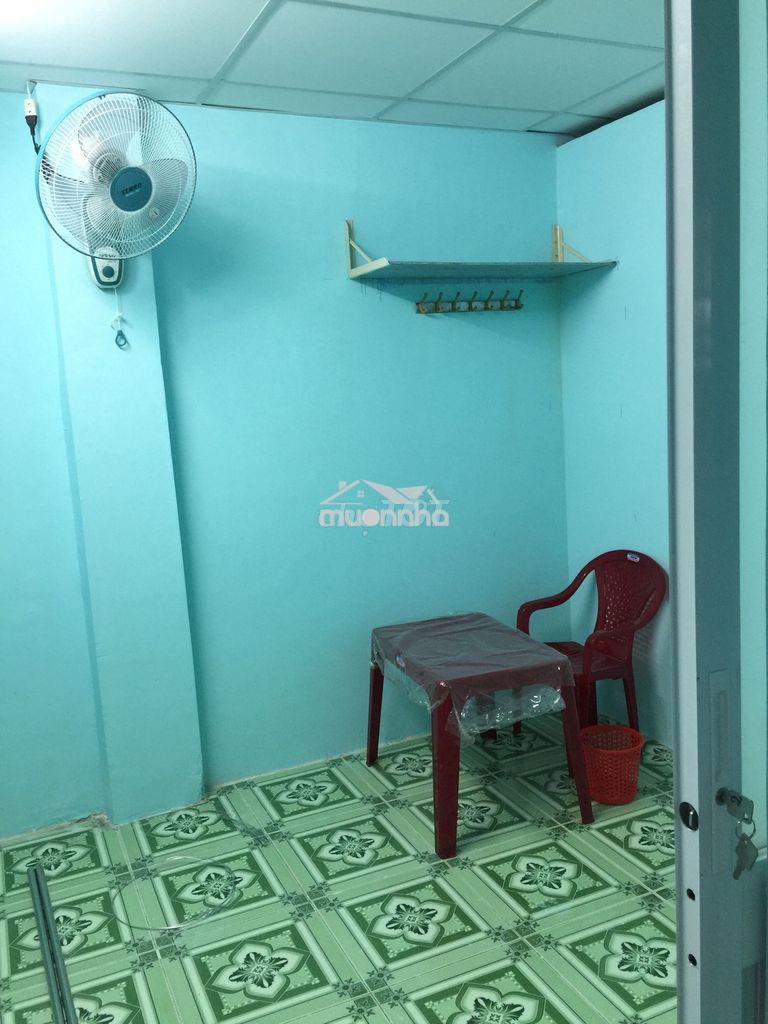 Một phòng một nữ, an ninh, thoáng mát, yên tĩnh.