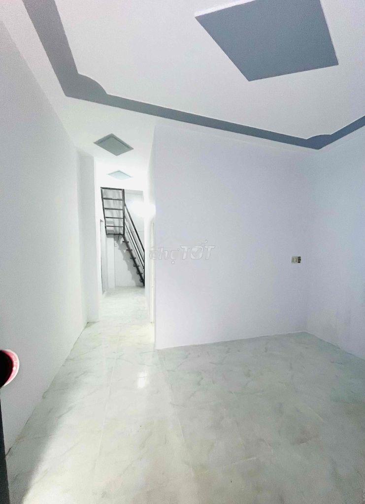 Nhà sổ chung 3pn 50m2 hẻm xe máy gần gốm tân hạnh