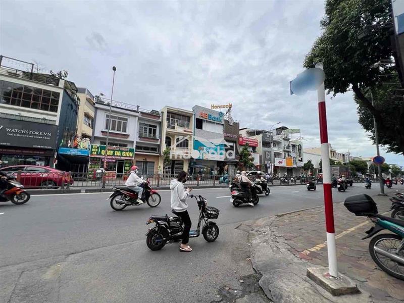 Chỉ 110tr/m căn nhà đẹp như biệt thự mini ngay quận 1 , hxh