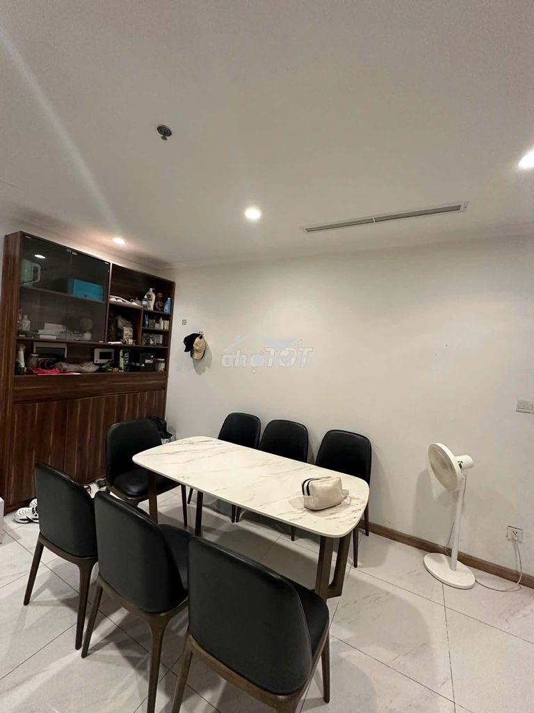 Cho thuê nhanh căn hộ 2pn tầng cao vinhomes central park, bình thạnh.