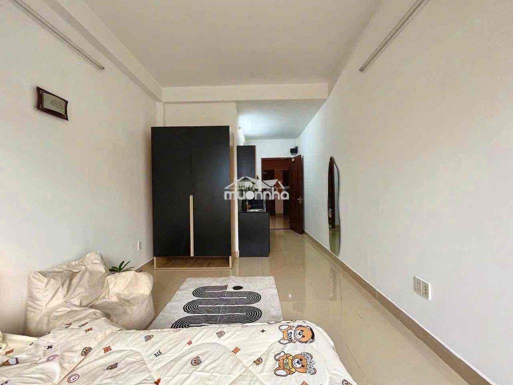 Chốt 4tr5 studio ban công siêu thoáng ngay vòng xoay cống quỳnh - 4