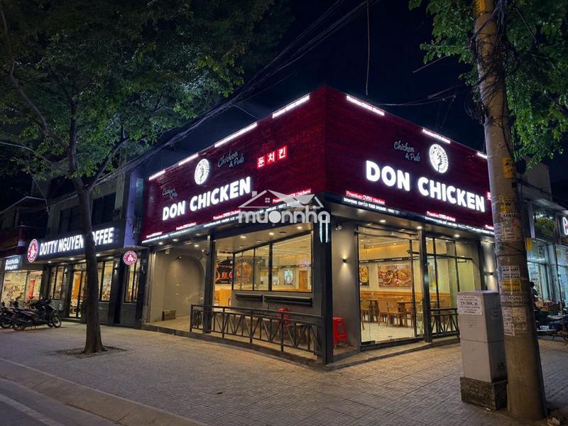 Cho thuê góc 2 mặt tiền 200m2 trung tâm quận tân phú