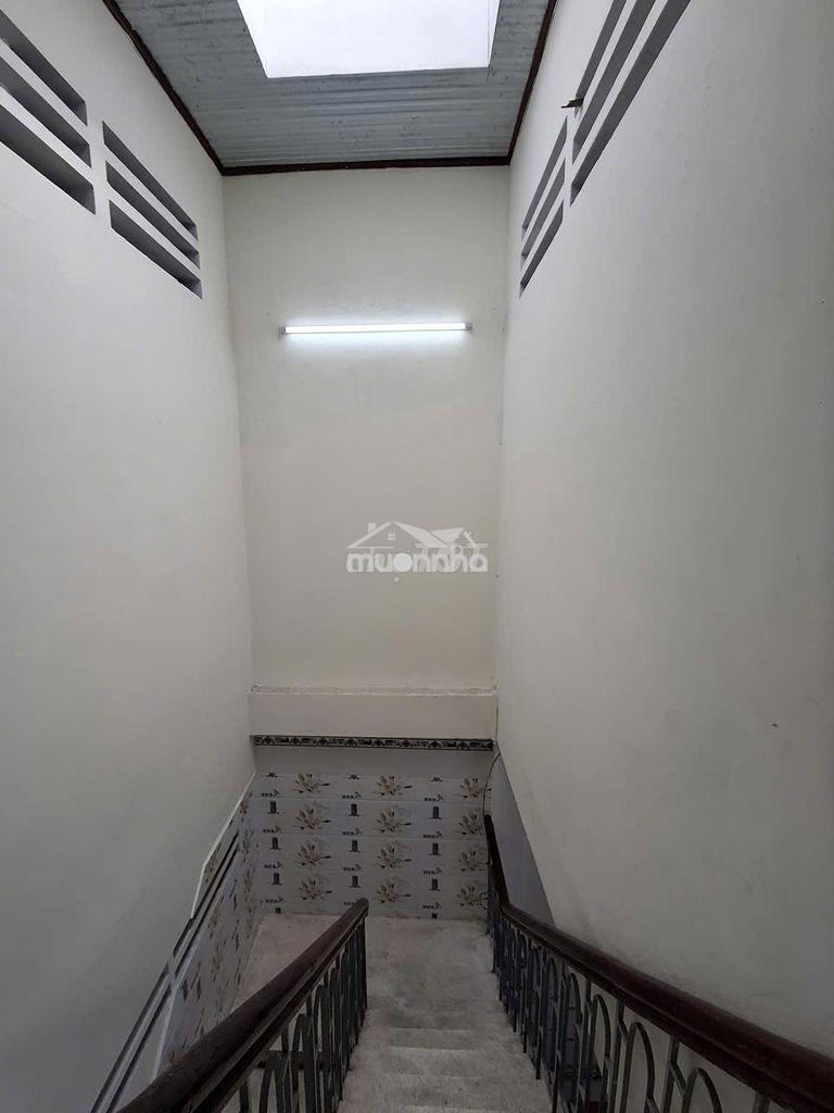 Cho thuê nhà p tân sơn nhì : 5 x 12 m hẻm xe 🚗 . nhà 2 pn , 2 wc - 3