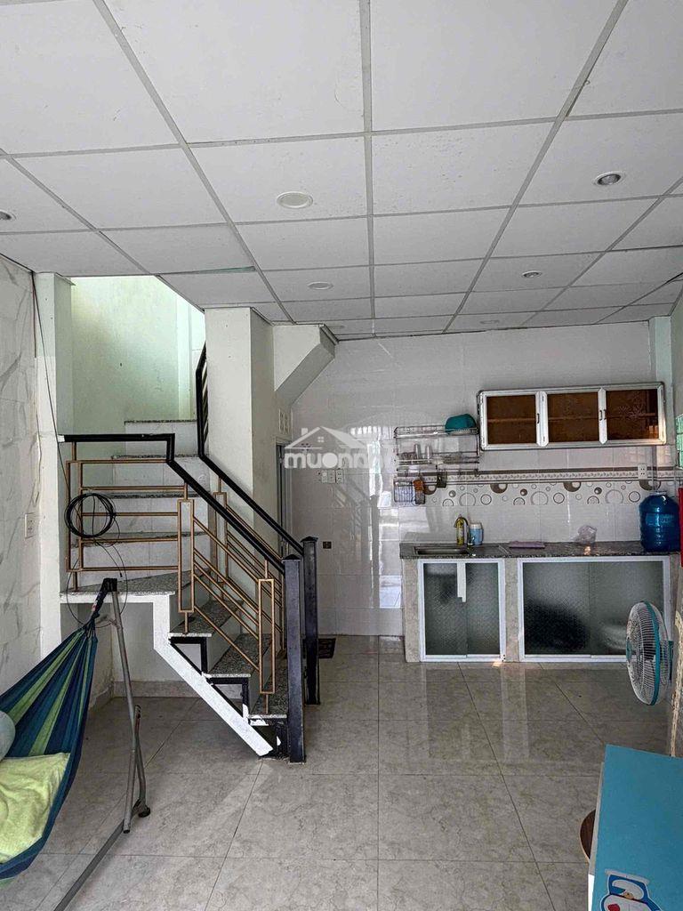 Bán nhà hem xe hơi 1205 htp q7 - 2