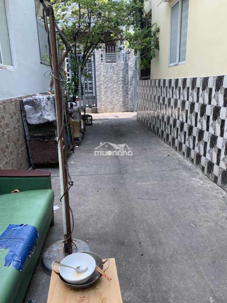 Cho thuê nhà nguyên căn q4