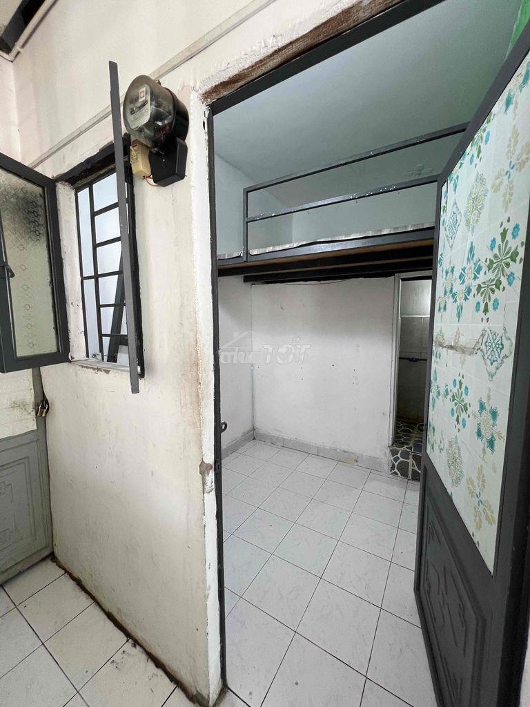 Giờ giấc tự do, an ninh, sạch sẽ , được nấu an, wifi miễn phí,