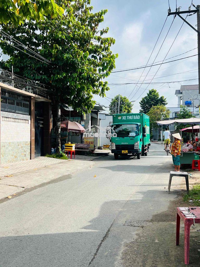 Nhà giá rẻ bà điểm 110m2 ô tô đậu cửa , giá 3 tỷ x , sổ hồng trao tay