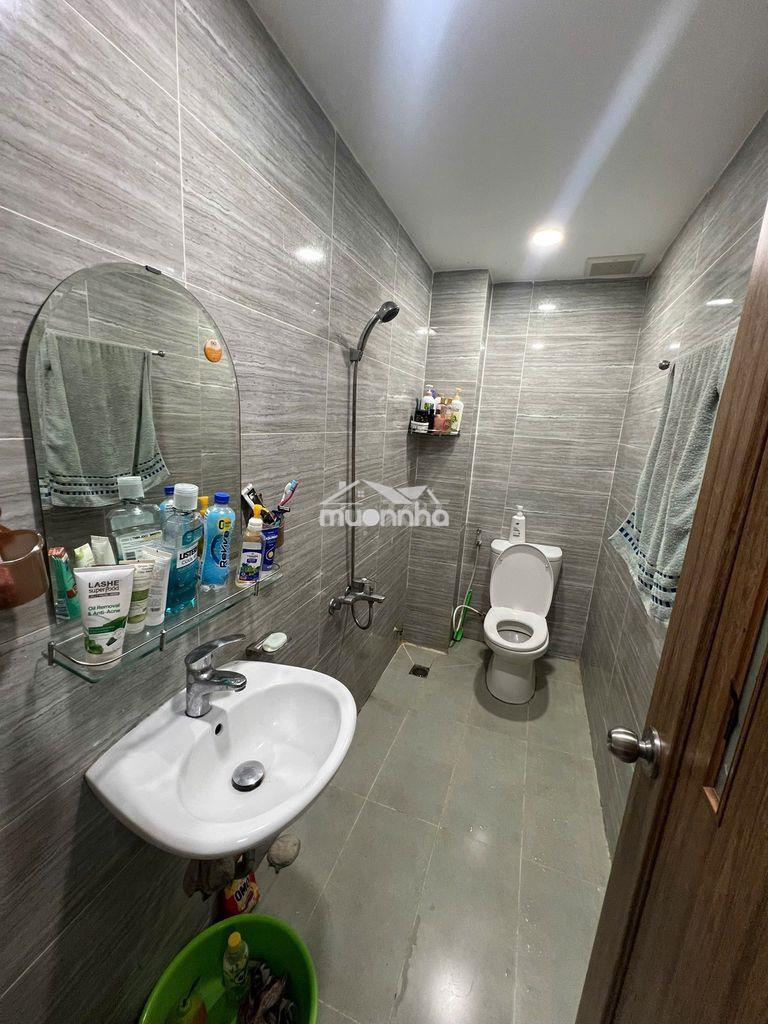 🏡 Cho thuê nhà – nhận nhà đầu tháng 8 – hẻm 10m – 2pn – 10 triệu/tháng - 4