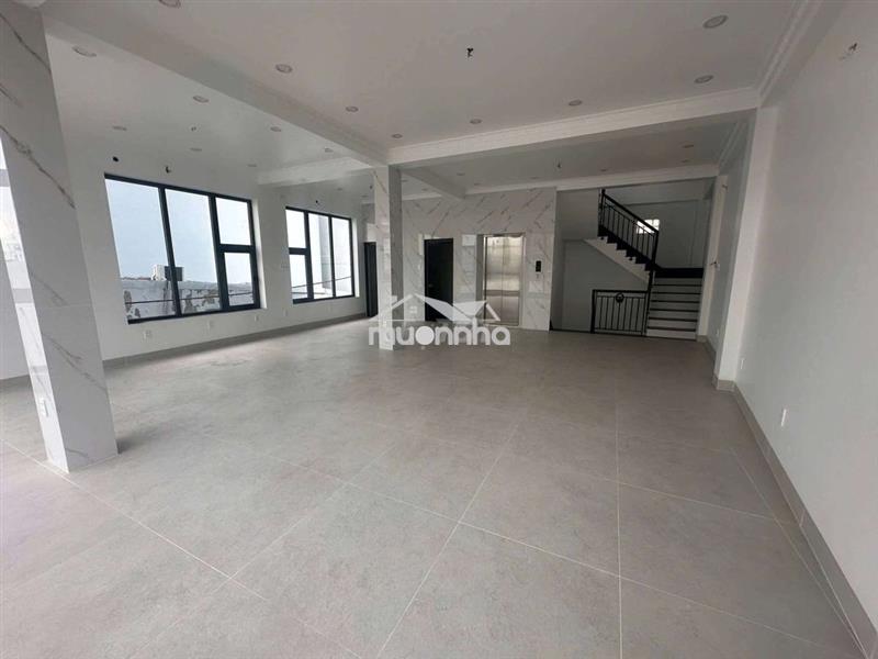Cho thuê vp nguyễn cửu đàm tân phú 7*20m 4 lầu thang máy giá 35tr