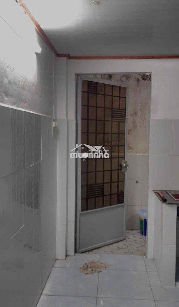 Nhà gác lửng 3pn hxh nguyễn văn quá giá 7tr/tháng