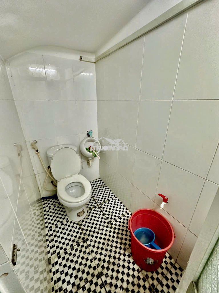 Phòng siêu thoáng giá rả gần chợ cầu đồng, có bếp + tủ lạnh - 2