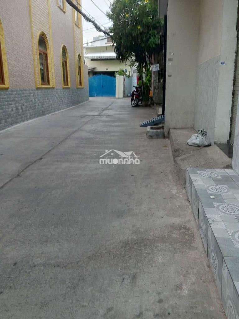 Nhà  43m2,phú thọ hòa,5 phòng,2 mặt hẻm thoáng mát.