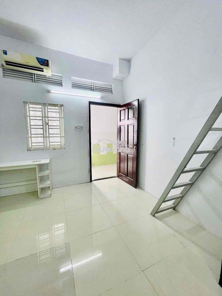 Cho thuê phòng gác, tiện đi bình thạnh, cách sân bay 1km - 3