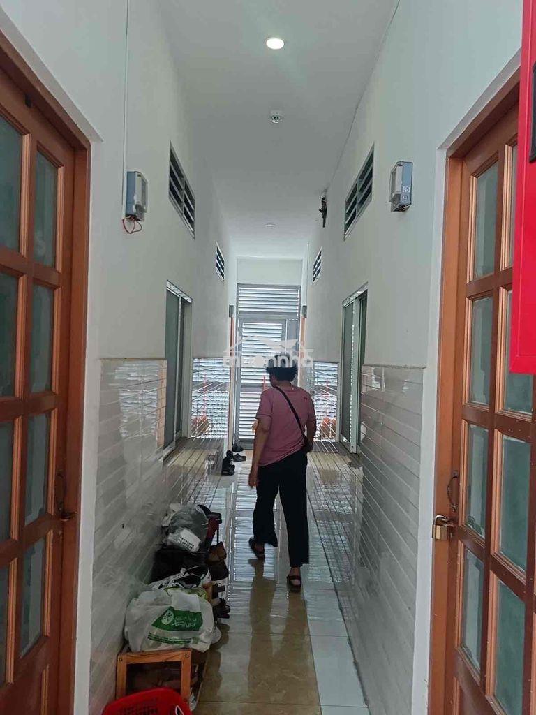 188m2(8.1x23,5)5 tầng chdv 23 phòng về túi 100tr/tháng+thang máy+hxh