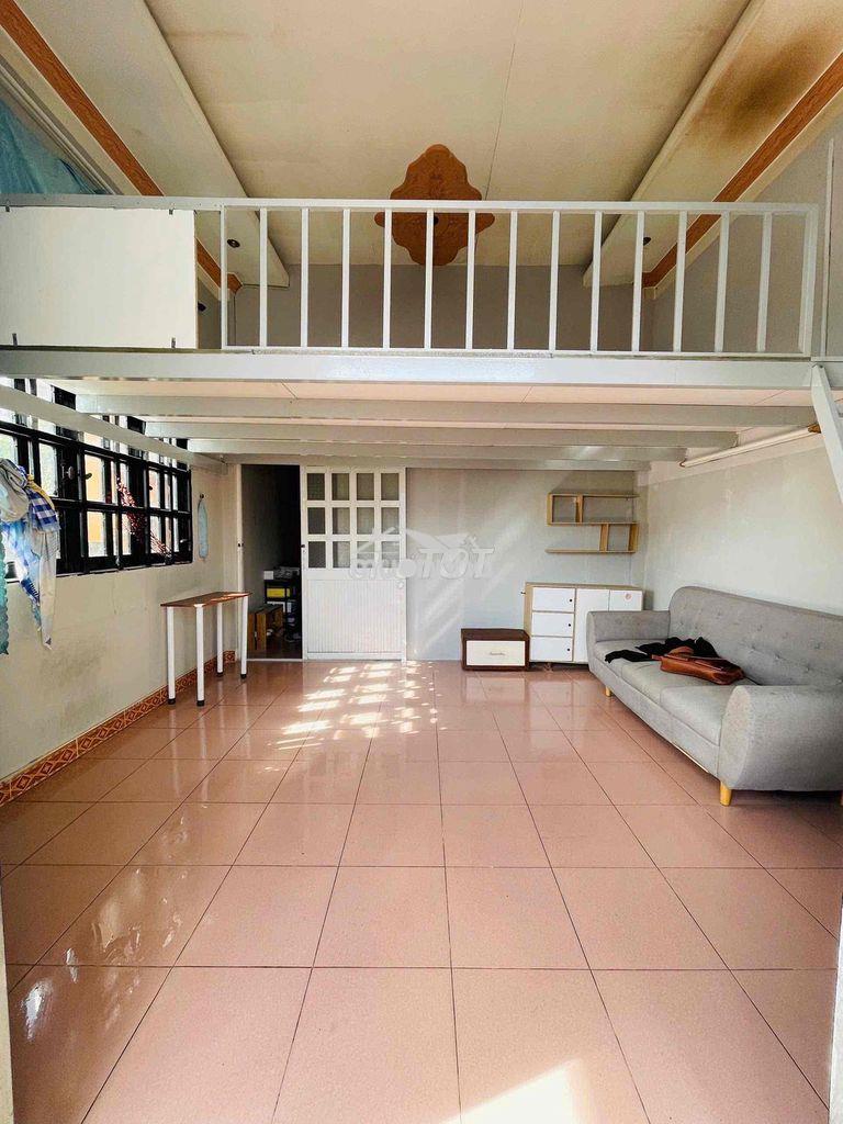 Cho thuê phòng đường kha vạn cân  40m2 có gác gần phạm văn đồng
