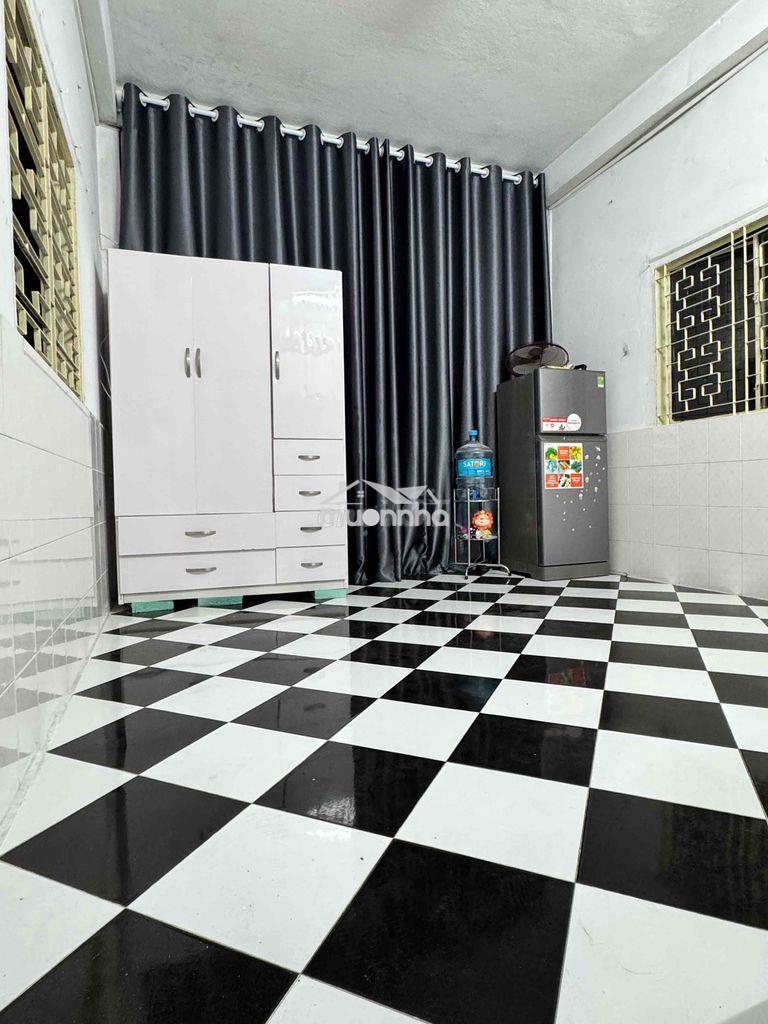 Còn 1 phòng trong nhà nguyên căn gần đhyd, bvcr 28m2