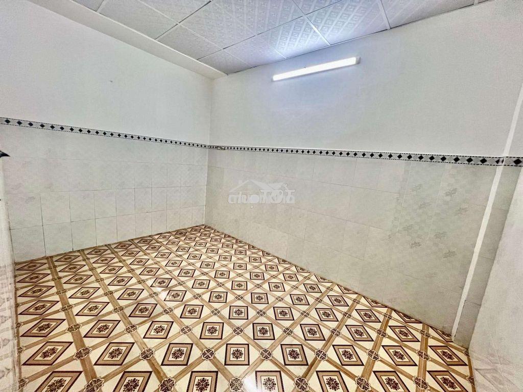Q7, nhà mới ở ngay, cạnh phú mỹ hưng, sân để xe rộng, kdc không ngập - 3