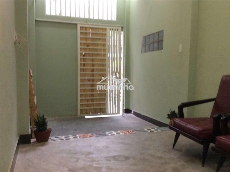 Cho thuê nhà nguyên căn 2pn, 2wc, trệt lầu, hẻm đ. trường sa, p.17