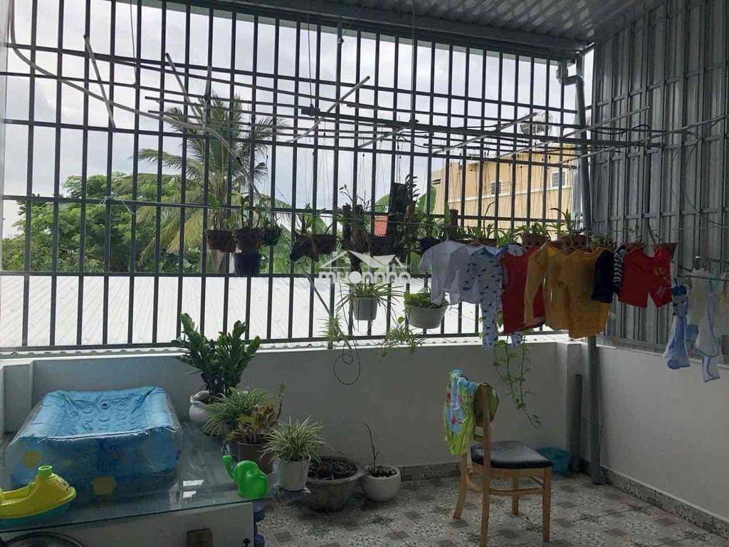 Cho thuê nhà 2 lầu 3pn có máy lạnh sân để xe hơi - 2