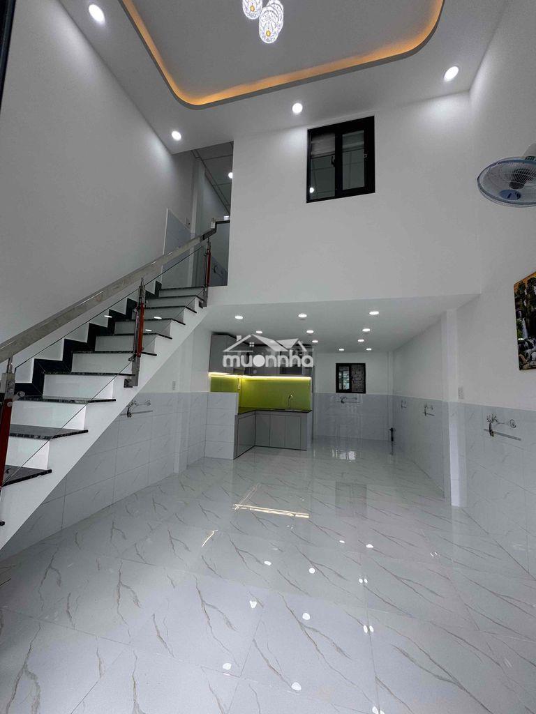 Nhà bán.  bình hưng . dt 4x8 lửng 2 p 2 wc . gần bến xe q8