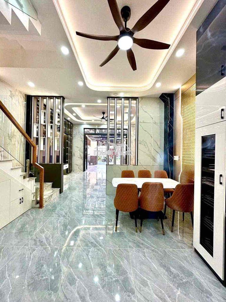 Nhà 5x20 (sân 2 xe hơi )full nội thất đường 7m - 3