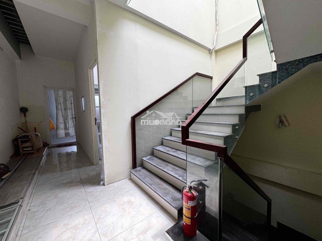 Tui cho thuê phòng như hình giá 3,5tr lầu 2 - 4
