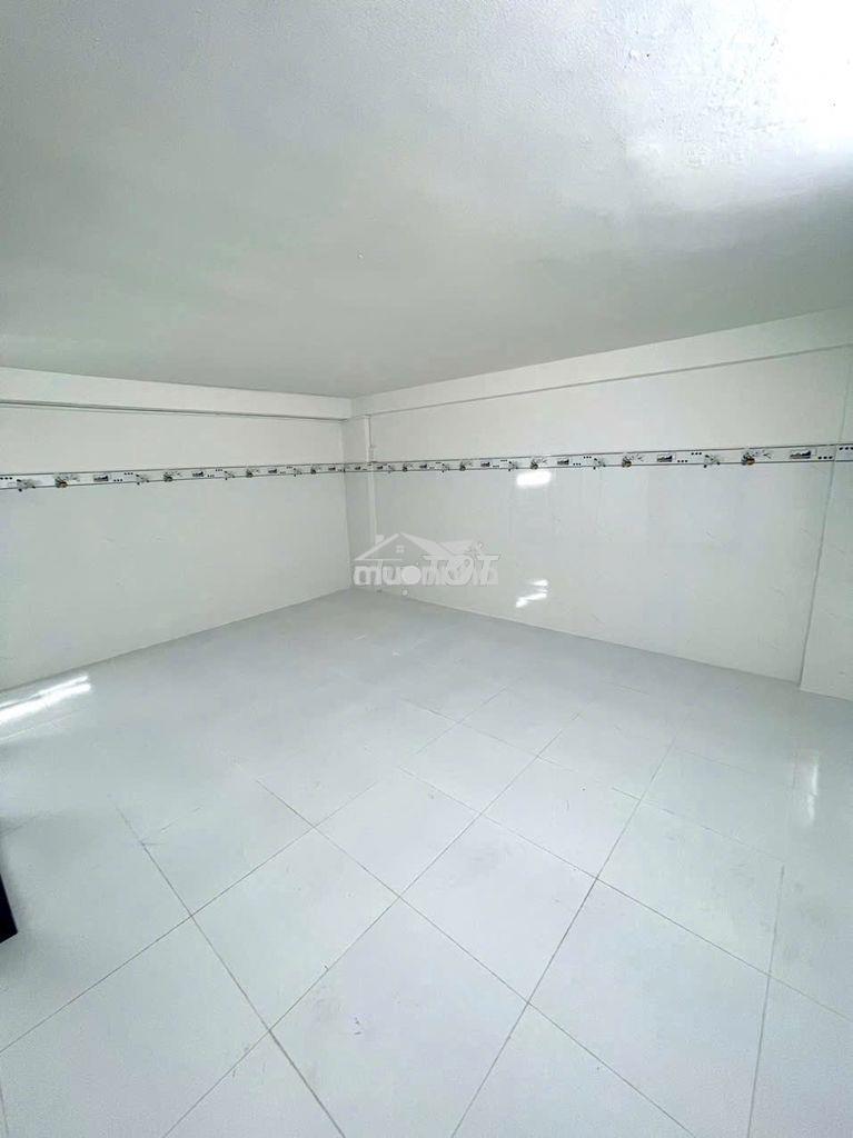 Căn hộ becamex. lầu 1 giá 300 triệu. cho thuê được 2,4 triệu