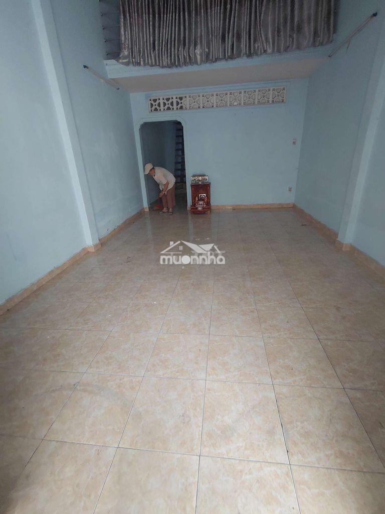 Cho thuê nhà 4 x 20m trệt lửng 3pn đỗ nhuận