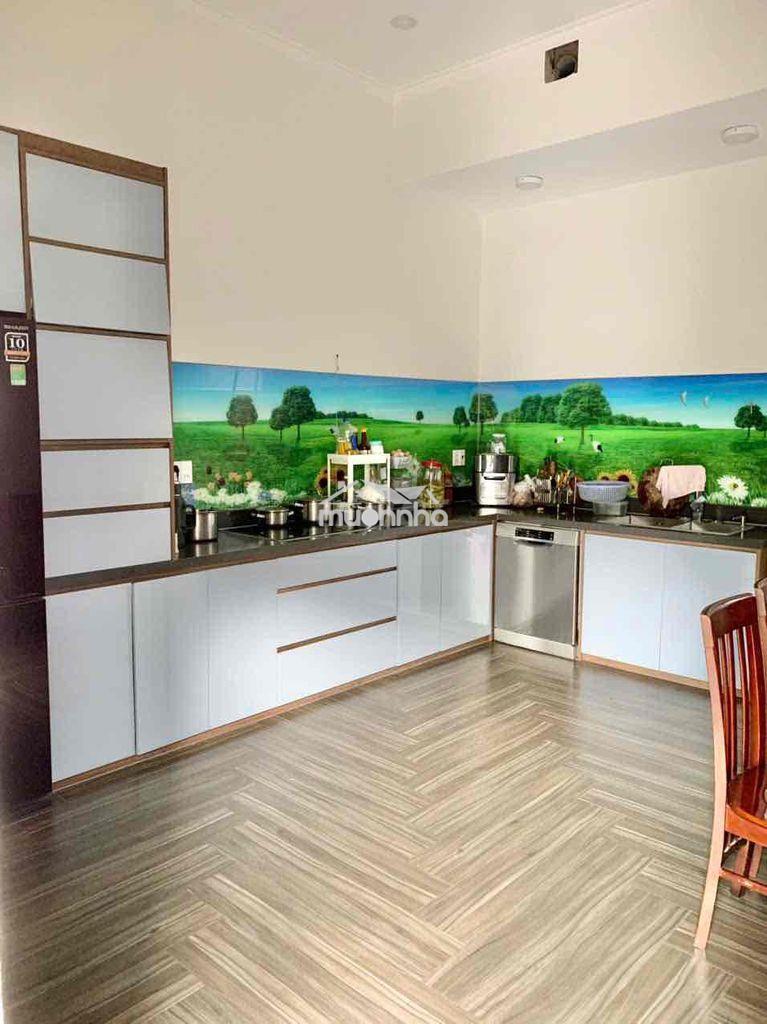 Cho thuê nhà sân vườn 250m2 4pn 3wc giá 22tr