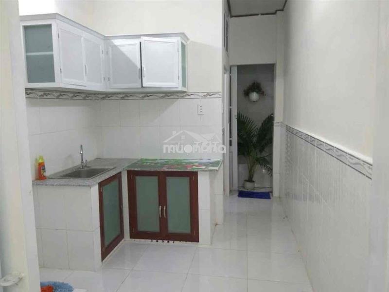 Bán nhà cmt8 sau lưng hồ bơi cộng hòa