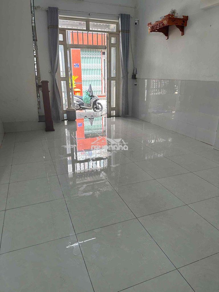 Nhà 2 phòng ngủ 2wc lò lu gần kcn cao, vinhome q9