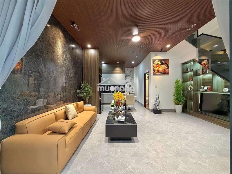 Nhà đẹp ngang 6m full nội thất  kiệt 3m thông thoáng trần cao vân