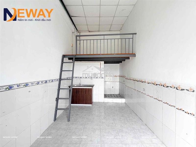 Dãy trệt mới xây gác cao ngay khu công nghiệp vĩnh lộc