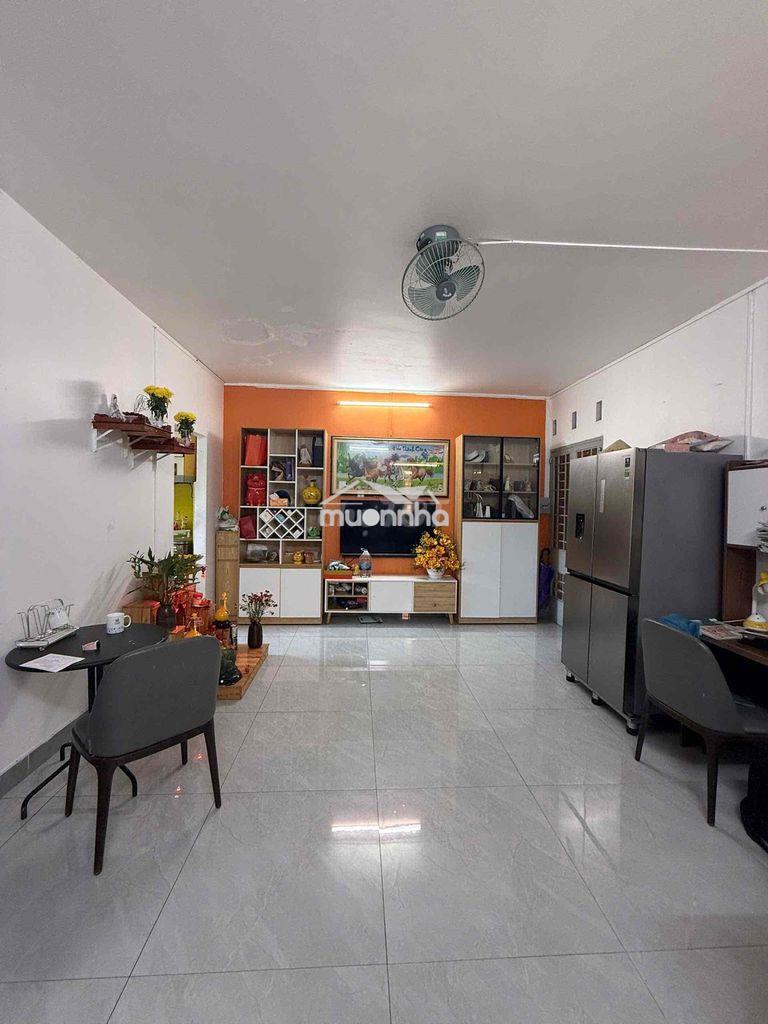 Chính chủ cần bán căn hộ dọn vào ở ngay